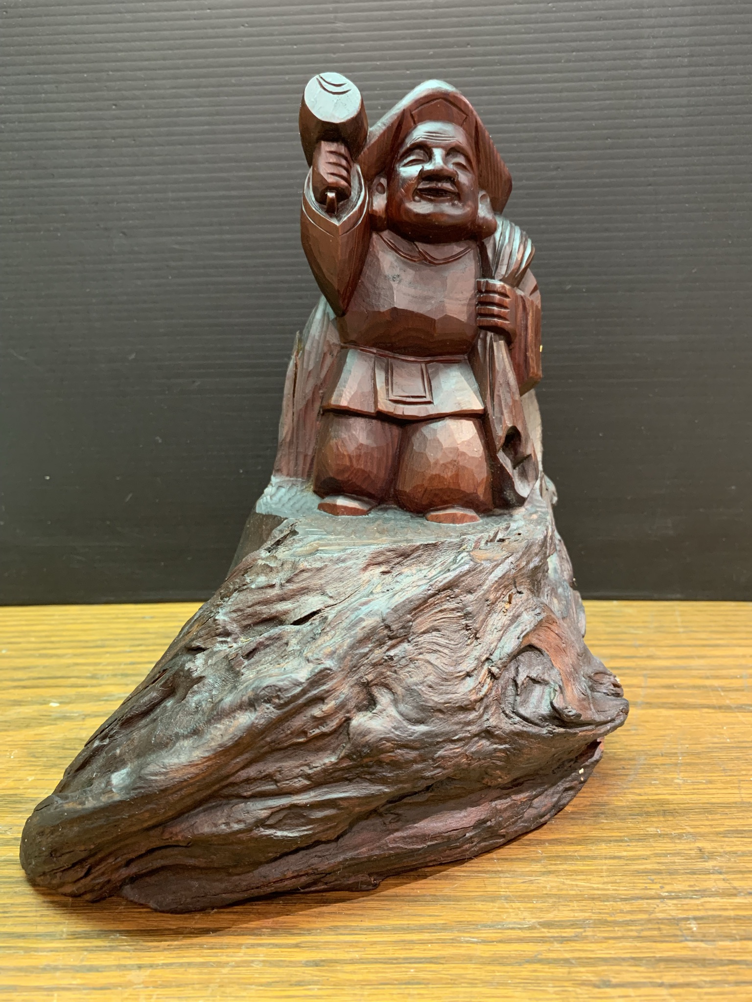 Root art fortune god